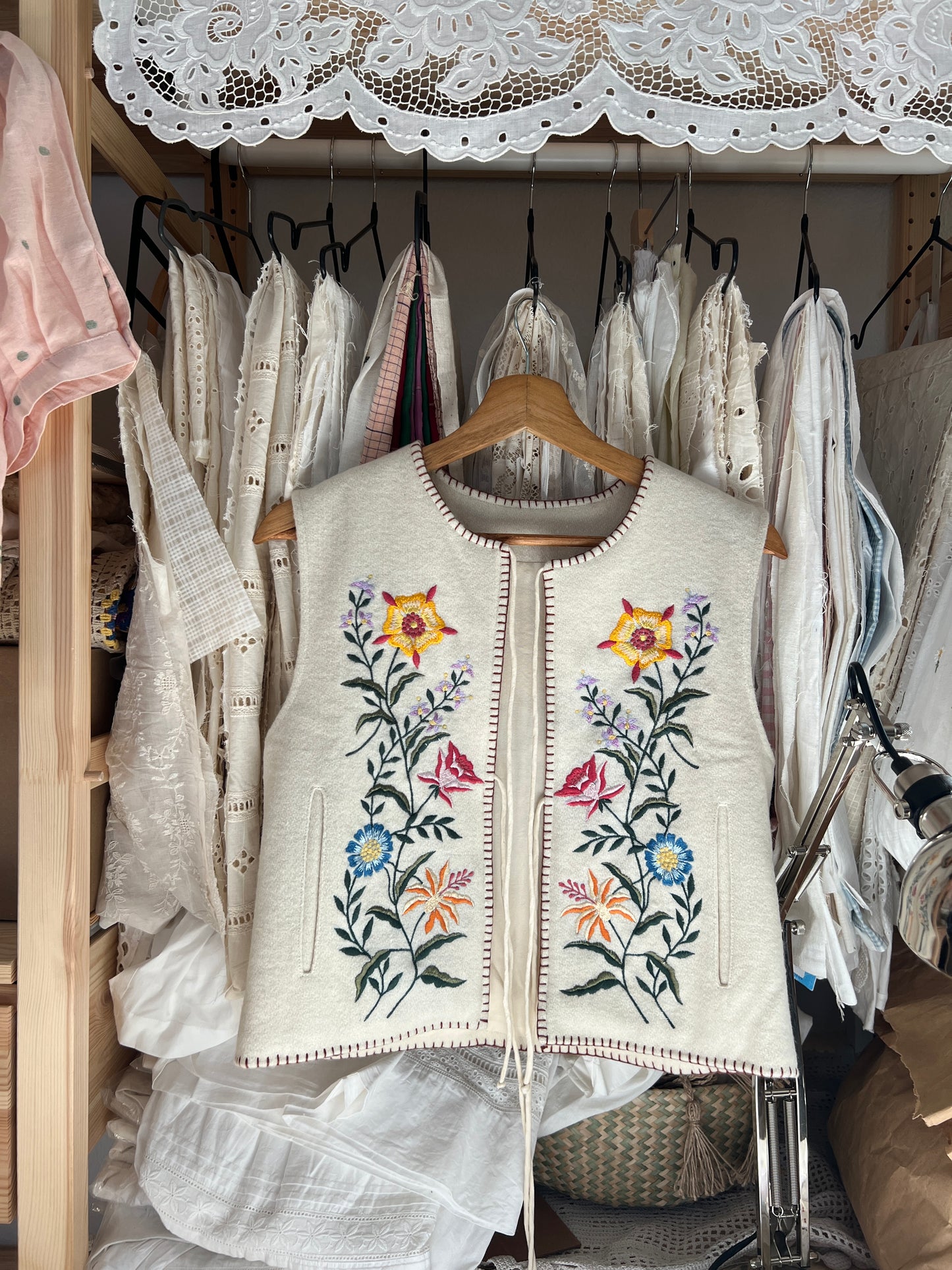 Romi Vest