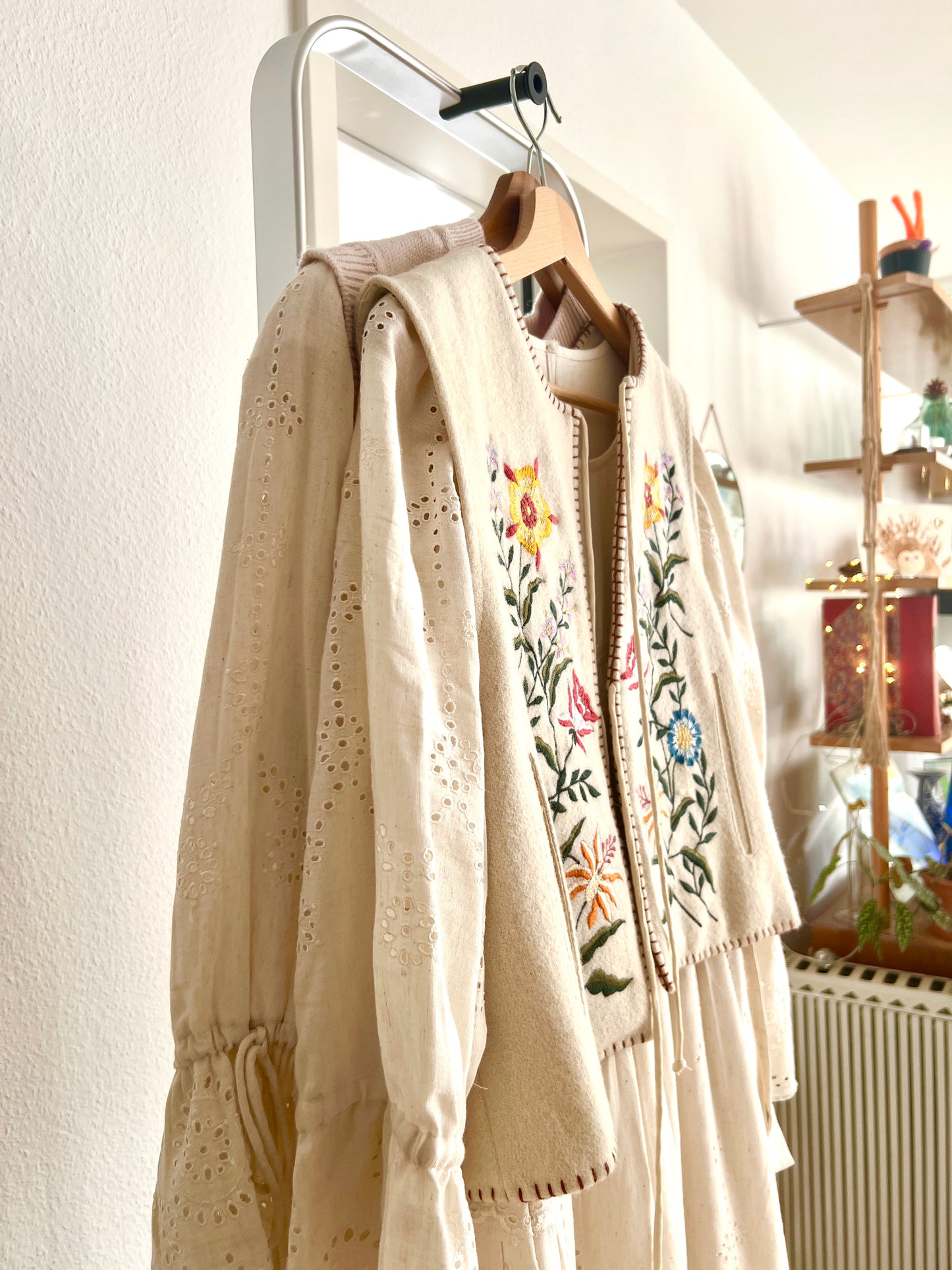 Romi Vest