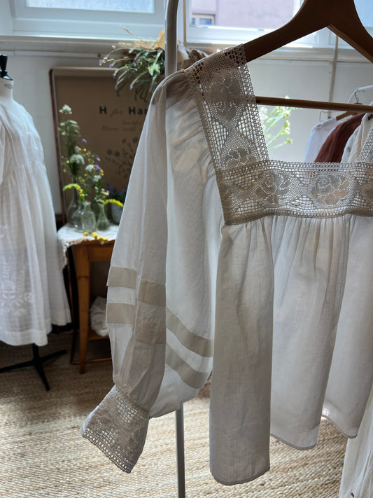 Acacia blouse